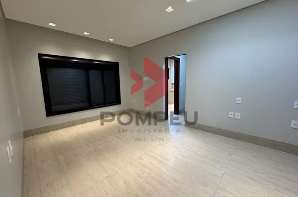 CASA Á VENDA CONDOMÍNIO MANACÁ