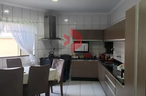 SOBRADO À VENDA PARQUE DAS MANSÕES