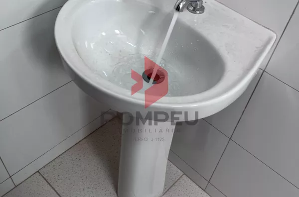 R. ANTONIO HORTOLANI, APTO 305, N° 53-N, CENTRO