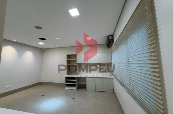 IMÓVEL COMERCIAL À VENDA 