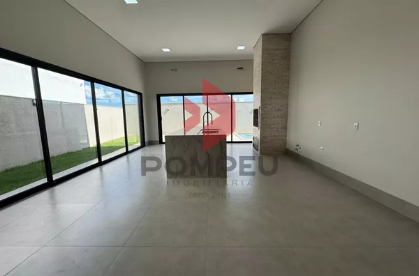 CASA À VENDA COND MANACÁ