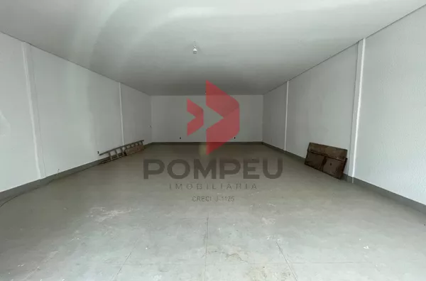 SALA COMERCIAL NO CENTRO COM OTIMA LOCALIZAÇÃO