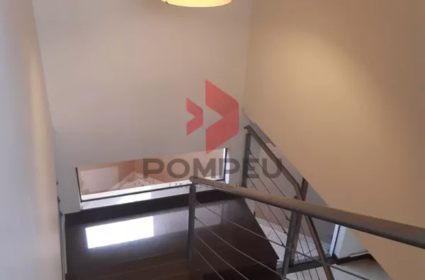 SOBRADO À VENDA JD. RIO PRETO