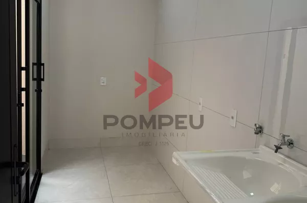 CASA À VENDA PARQUE DO BOSQUE