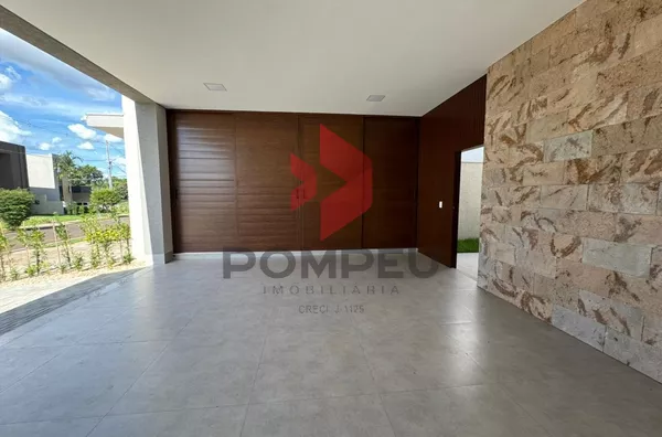 CASA À VENDA COND MANACÁ