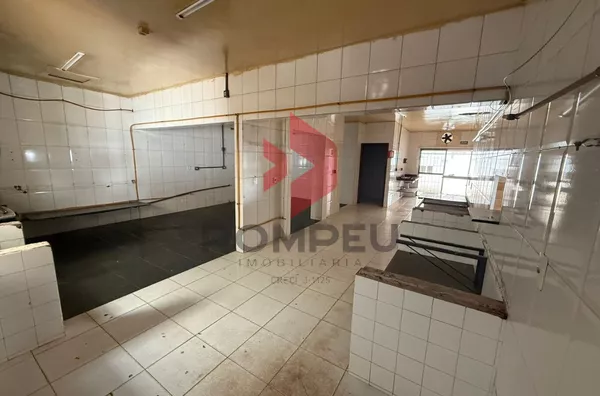 SALA COMERCIAL COM RESIDÊNCIA - AVENIDA TANCREDO DE ALMEIDA NEVES, 272-N, CENTRO