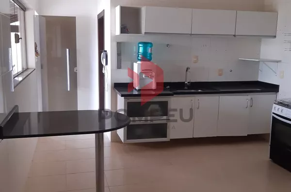 SOBRADO À VENDA JD. RIO PRETO