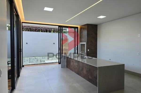 CASA À VENDA CONDOMÍNIO MANACÁ