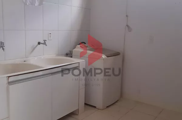 SOBRADO À VENDA JD. RIO PRETO