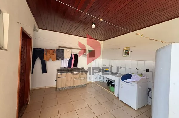 IMÓVEL À VENDA AV TANCREDO