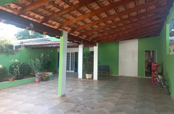 CASA EM ALVENARIA TODA REFORMADA 