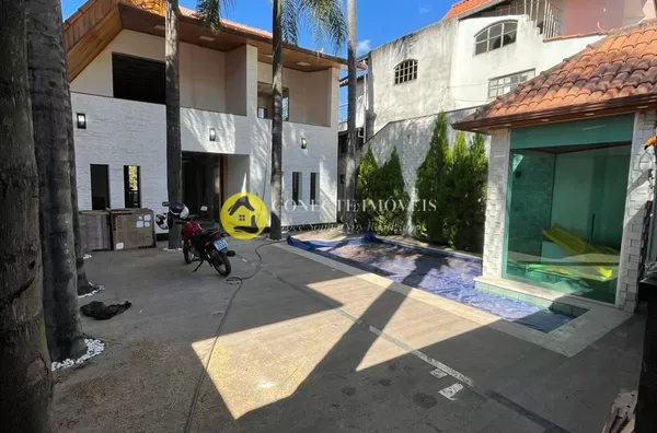 Casa de Luxo com piscina, 5 Suítes e Lazer completo- Santa Amélia - Belo Horizonte 