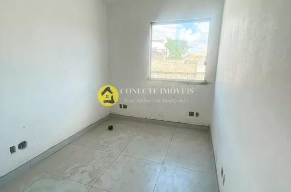 Casa para venda com quintal, 2 quarto(s), Piratininga, Belo Horizonte