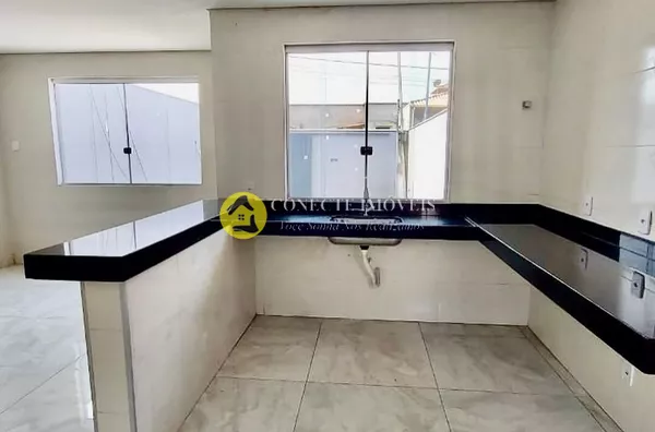 Casa à venda com quintal e 4 vagas de gargem,  Vila Verde, Betim