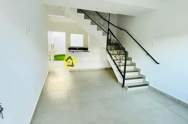 Casa geminada para venda, com 2 quartos e quintal -Alterosa 2 º Seção, Betim