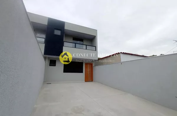 Casa à venda com 3 quartos, suíte, 114m²  por R$ 720.000