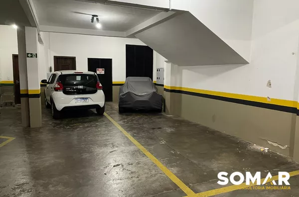 EXCLUSIVO    Apartamento com 4 quartos, sendo 2 suítes no centro de Joaçaba/SC! São 278m² muito bem distribuídos em um imóvel que vai te surpreender. Além disso, o edifício oferece piscina, salão de festas e sauna. Para completar, você terá à disposição 2 vagas de garagem!  ?Valor: R$ 1.500.000 ? Solicite mais informações aqui pelo direct ou no whatsapp: (49) 3030-0120
