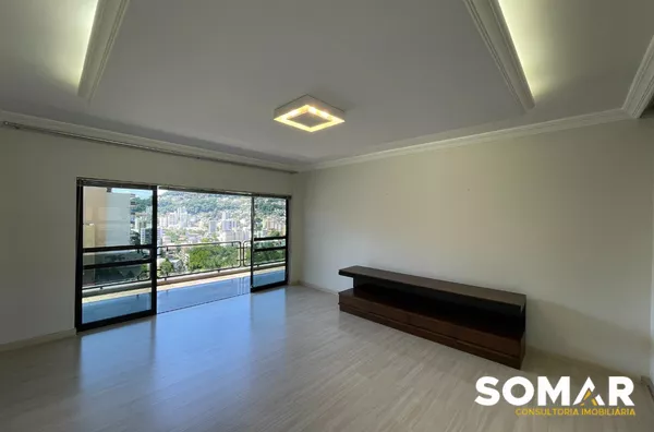 EXCLUSIVO    Apartamento com 4 quartos, sendo 2 suítes no centro de Joaçaba/SC! São 278m² muito bem distribuídos em um imóvel que vai te surpreender. Além disso, o edifício oferece piscina, salão de festas e sauna. Para completar, você terá à disposição 2 vagas de garagem!  ?Valor: R$ 1.500.000 ? Solicite mais informações aqui pelo direct ou no whatsapp: (49) 3030-0120