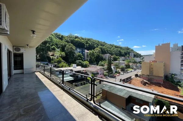 EXCLUSIVO    Apartamento com 4 quartos, sendo 2 suítes no centro de Joaçaba/SC! São 278m² muito bem distribuídos em um imóvel que vai te surpreender. Além disso, o edifício oferece piscina, salão de festas e sauna. Para completar, você terá à disposição 2 vagas de garagem!  ?Valor: R$ 1.500.000 ? Solicite mais informações aqui pelo direct ou no whatsapp: (49) 3030-0120