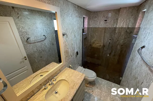 EXCLUSIVO    Apartamento com 4 quartos, sendo 2 suítes no centro de Joaçaba/SC! São 278m² muito bem distribuídos em um imóvel que vai te surpreender. Além disso, o edifício oferece piscina, salão de festas e sauna. Para completar, você terá à disposição 2 vagas de garagem!  ?Valor: R$ 1.500.000 ? Solicite mais informações aqui pelo direct ou no whatsapp: (49) 3030-0120