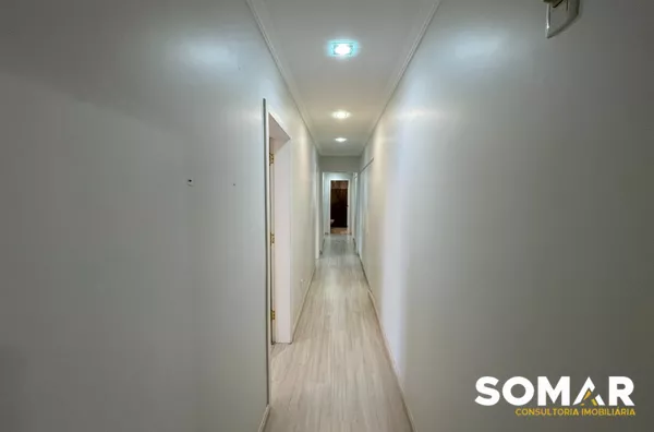 EXCLUSIVO    Apartamento com 4 quartos, sendo 2 suítes no centro de Joaçaba/SC! São 278m² muito bem distribuídos em um imóvel que vai te surpreender. Além disso, o edifício oferece piscina, salão de festas e sauna. Para completar, você terá à disposição 2 vagas de garagem!  ?Valor: R$ 1.500.000 ? Solicite mais informações aqui pelo direct ou no whatsapp: (49) 3030-0120