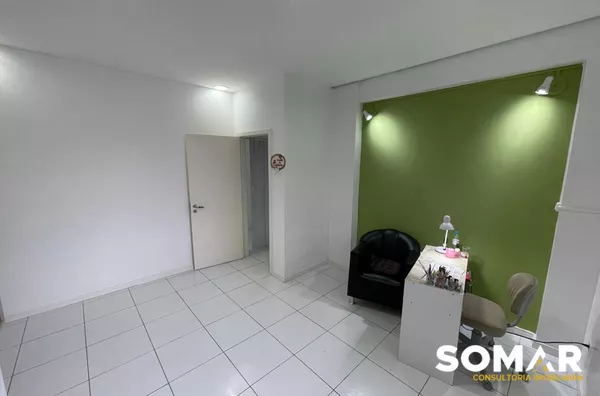 Sala comercial no edifício Centro Profissional no centro de Joaçaba/SC. 