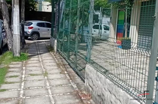 Sala Comercial com dois ambientes amplos para locação no Papicu