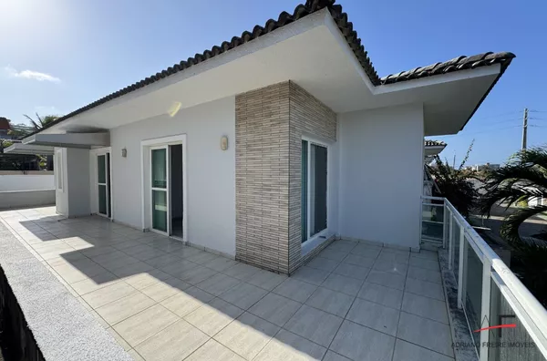 Mansão de 325m²,  toda projetada para Venda no Villagio Mar Bello