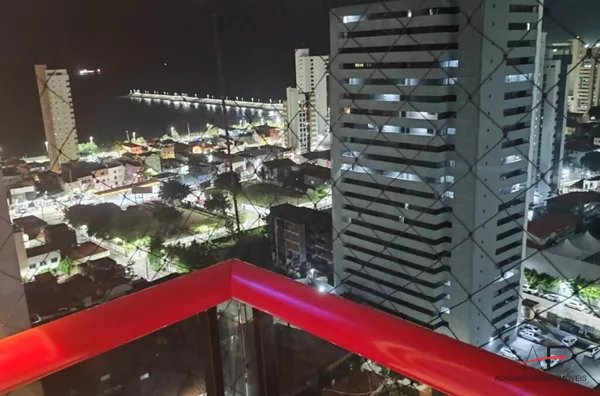 Apartamento Porteira Fechada com Vista Mar para venda na Praia de Iracema