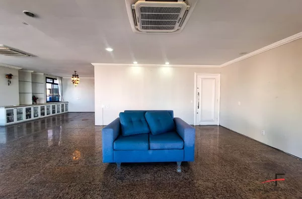 Apartamento Vista Mar com 4 quartos para Locação no Meireles