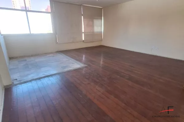 Excelente Apartamento com 3 quartos para Venda no Meireles