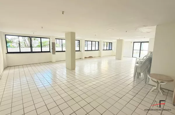 Apartamento com 3 quartos para Venda no Cocó