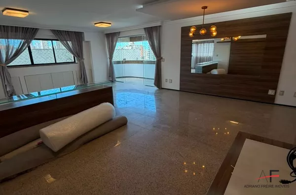 Apartamento projetado com 4 quartos para Venda no Meireles