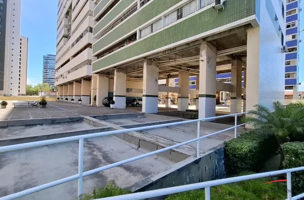 Excelente Apartamento Porteira Fechada com 3 quartos para Venda no Cocó