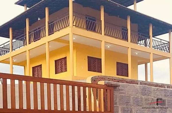 Casa Triplex com 6 quartos á 400m da Praia