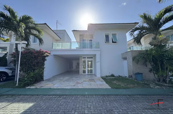 Mansão de 325m²,  toda projetada para Venda no Villagio Mar Bello