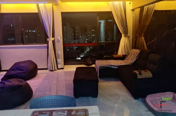 Apartamento Porteira Fechada com Vista Mar para venda na Praia de Iracema