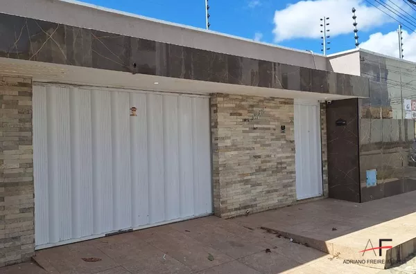 Casa Solta Mobiliada com 3 suítes para venda no Bairro Vila União