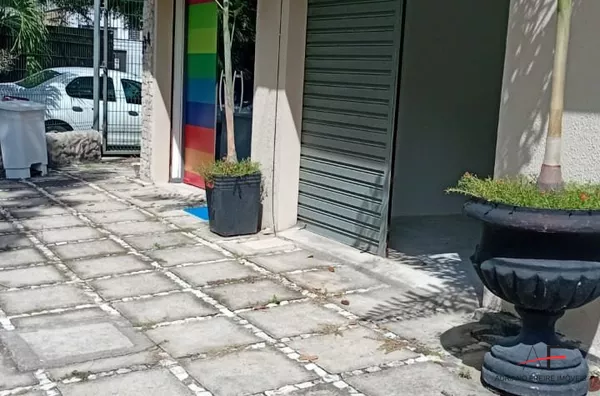 Sala Comercial com dois ambientes amplos para locação no Papicu