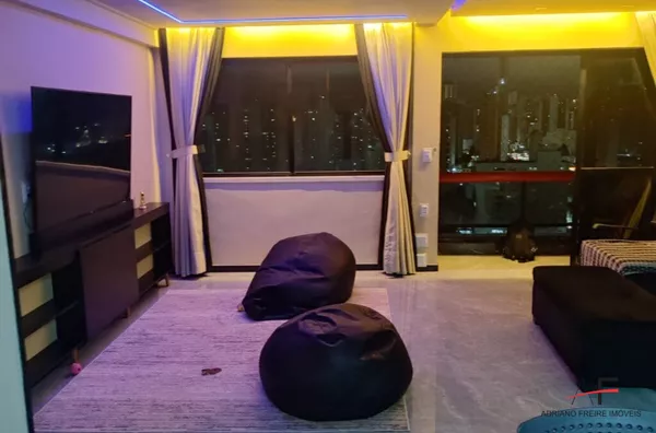 Apartamento Porteira Fechada com Vista Mar para venda na Praia de Iracema