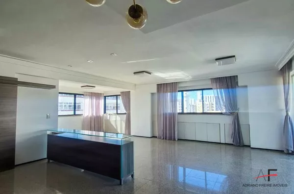 Apartamento projetado com 4 quartos para Venda no Meireles