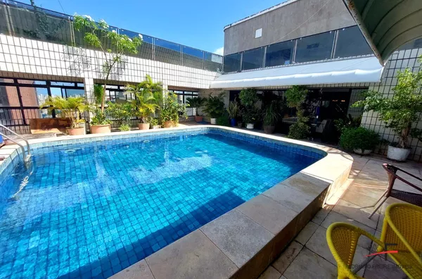 Excelente Cobertura com 3 suítes para venda no Meireles