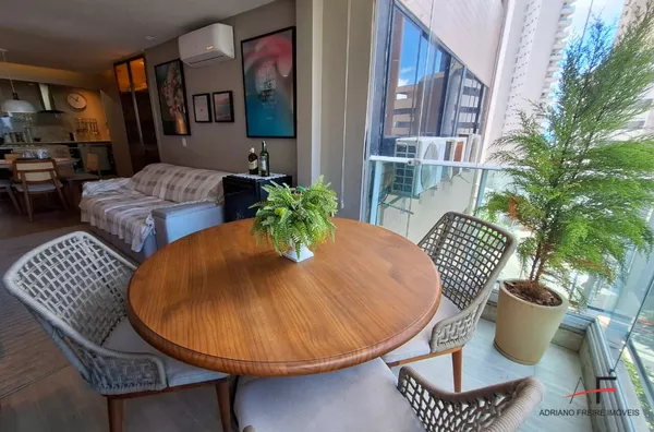 Apartamento Vista Mar com 2 quartos para Venda no Meireles