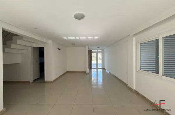 Mansão de 325m²,  toda projetada para Venda no Villagio Mar Bello