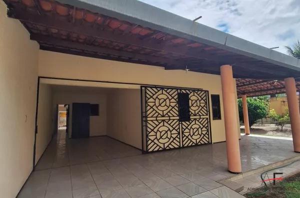 Excelente Casa com 3 suítes para venda na Messejana