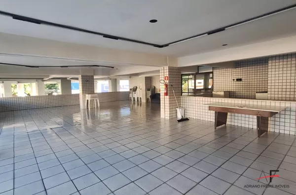 Apartamento com 3 quartos para Venda no Meireles