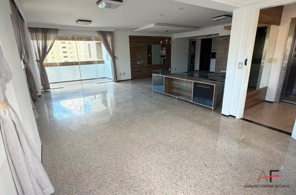 Apartamento projetado com 4 quartos para Venda no Meireles
