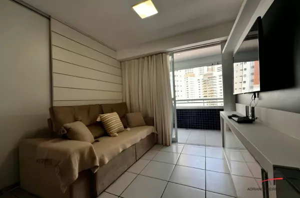 Apartamento projetado e mobiliado com 2 quartos no Condomínio Beach Class