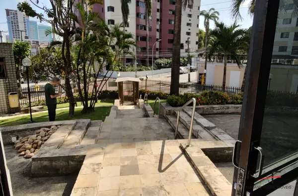 Apartamento com 3 quartos para venda na Varjota