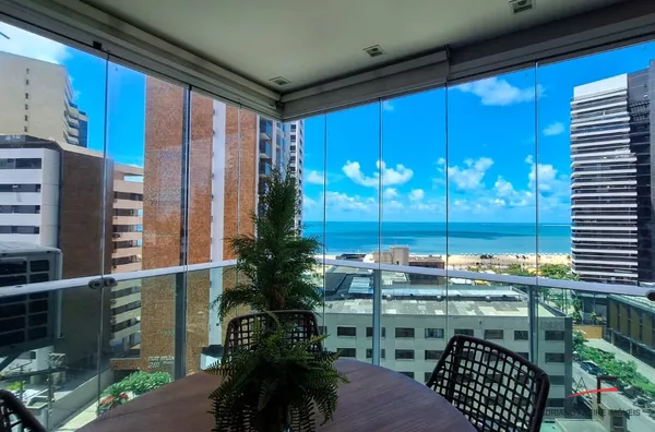 Apartamento Vista Mar com 2 quartos para Venda no Meireles